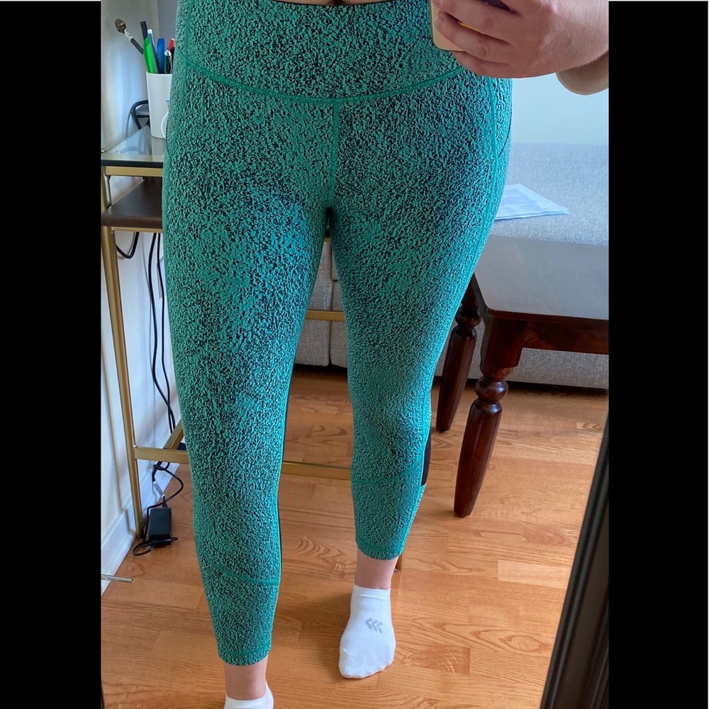 Lululemon Pace Rival Crop - Picture 7 of 8